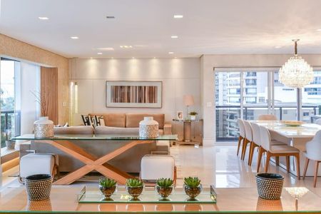 Apartamento à venda com 3 quartos, 244m² em Jardim Luzitania, São Paulo