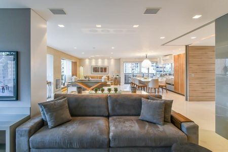 Apartamento à venda com 3 quartos, 244m² em Jardim Luzitania, São Paulo