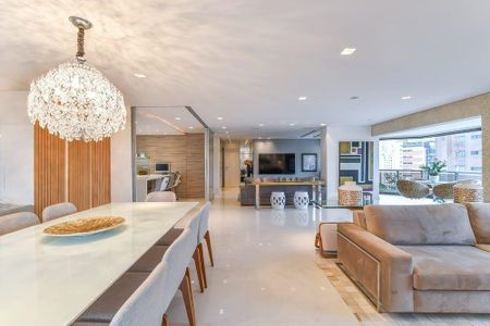 Apartamento à venda com 3 quartos, 244m² em Jardim Luzitania, São Paulo
