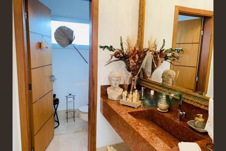 Casa de condomínio à venda com 482m², 5 quartos e 6 vagas