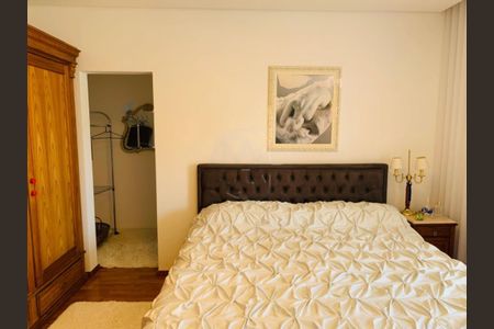 Casa de condomínio à venda com 482m², 5 quartos e 6 vagas