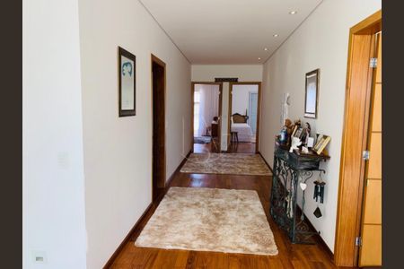 Casa de condomínio à venda com 482m², 5 quartos e 6 vagas