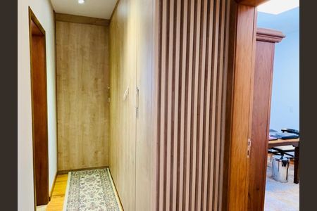Casa de condomínio à venda com 482m², 5 quartos e 6 vagas