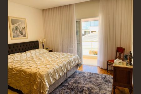 Casa de condomínio à venda com 482m², 5 quartos e 6 vagas