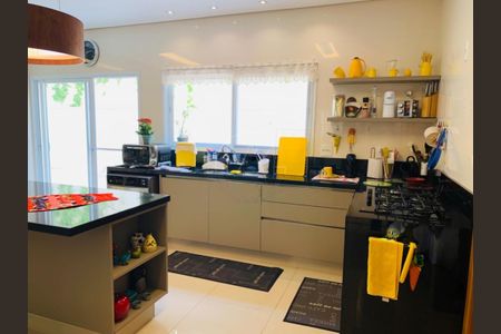 Casa de condomínio à venda com 482m², 5 quartos e 6 vagas