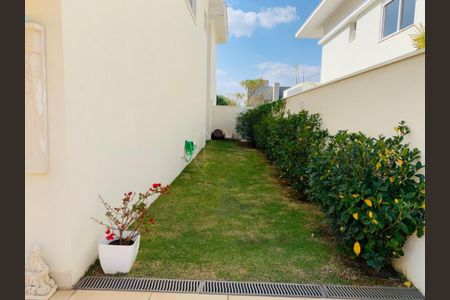 Casa de condomínio à venda com 482m², 5 quartos e 6 vagas