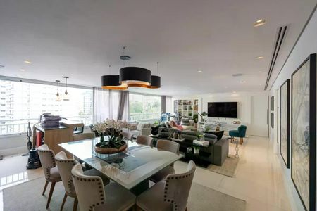 Apartamento à venda com 163m², 3 quartos e 4 vagas