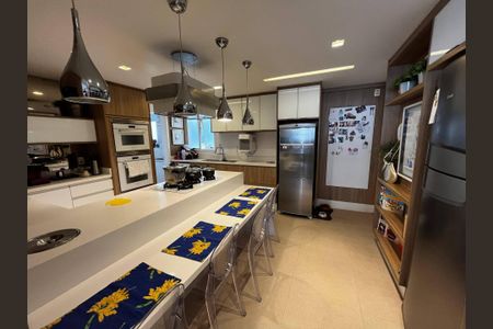 Apartamento à venda com 163m², 3 quartos e 4 vagas