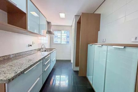 Apartamento à venda com 157m², 3 quartos e 4 vagas