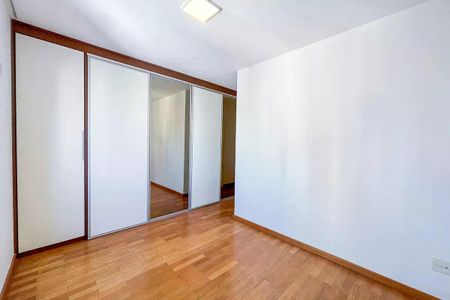 Apartamento à venda com 157m², 3 quartos e 4 vagas