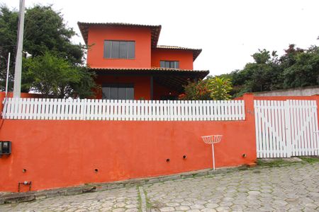 Casa de condomínio para alugar com 200m², 3 quartos e 2 vagas