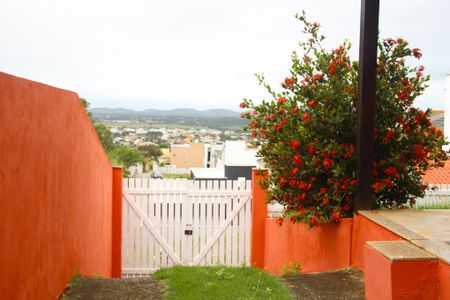 Casa de condomínio para alugar com 200m², 3 quartos e 2 vagas