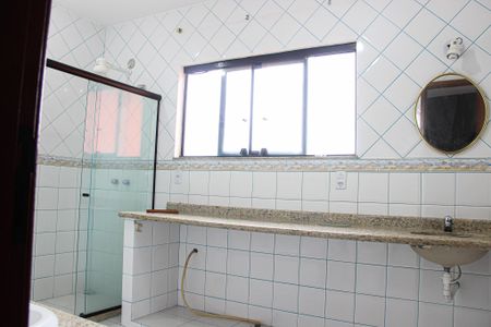 Casa de condomínio para alugar com 200m², 3 quartos e 2 vagas