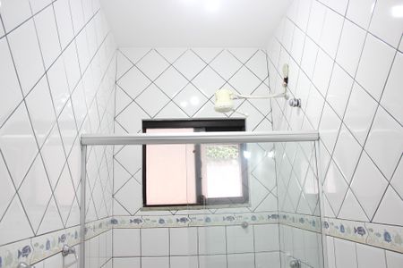 Casa de condomínio para alugar com 200m², 3 quartos e 2 vagas