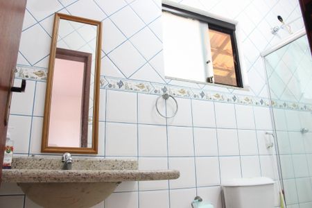 Casa de condomínio para alugar com 200m², 3 quartos e 2 vagas