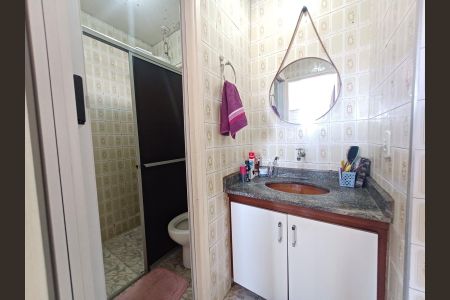 Apartamento à venda com 2 quartos, 56m² em Conjunto Residencial José Bonifácio, São Paulo