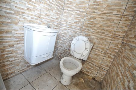 Casa para alugar com 300m², 2 quartos e 1 vagaLavabo da área da churrasqueira