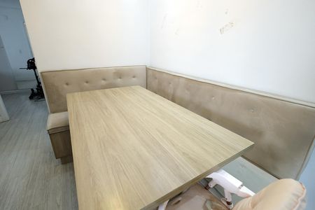 Apartamento à venda com 64m², 2 quartos e 1 vagaSala