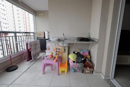 Apartamento à venda com 64m², 2 quartos e 1 vagaSacada