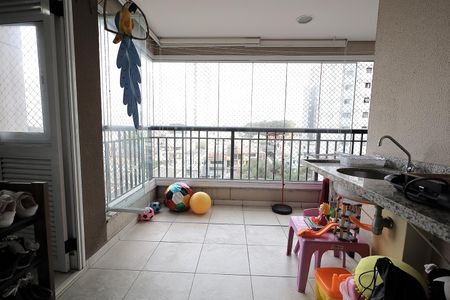 Apartamento à venda com 64m², 2 quartos e 1 vagaSacada