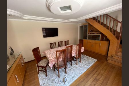 Casa à venda com 4 quartos, 300m² em Penha de França, São Paulo