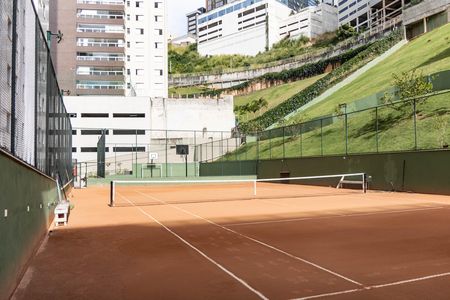 Apartamento para alugar com 135m², 4 quartos e 4 vagas Apartamento para alugar com 135m², 4 quartos e 4 vagasQuadra