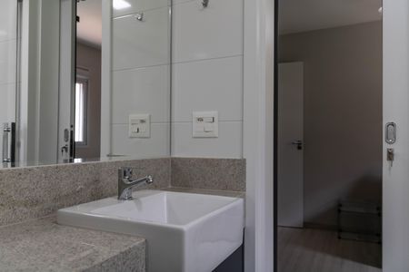 Apartamento para alugar com 135m², 4 quartos e 4 vagas Apartamento para alugar com 135m², 4 quartos e 4 vagasBanheiro da Suíte 2