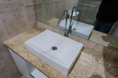 Apartamento para alugar com 100m², 3 quartos e 2 vagas Apartamento para alugar com 100m², 3 quartos e 2 vagasBanheiro
