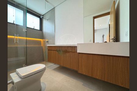 Casa de condomínio à venda com 353m², 5 quartos e 6 vagas