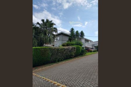 Casa de condomínio à venda com 563m², 4 quartos e 5 vagas