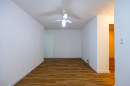 Apartamento à venda com 62m², 2 quartos e 1 vagaSala