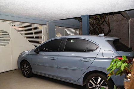 Casa à venda com 164m², 3 quartos e 3 vagas Casa à venda com 164m², 3 quartos e 3 vagasGARAGEM
