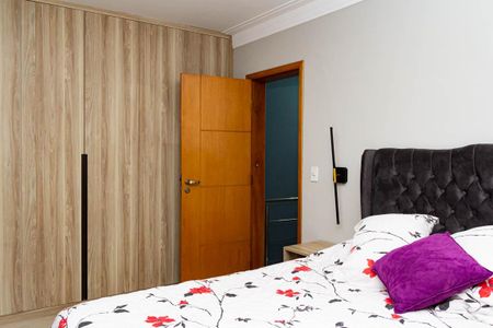 Casa à venda com 164m², 3 quartos e 3 vagas Casa à venda com 164m², 3 quartos e 3 vagasSUITE