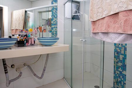 Casa à venda com 164m², 3 quartos e 3 vagas Casa à venda com 164m², 3 quartos e 3 vagasBanheiro da Suíte