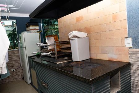 Casa à venda com 164m², 3 quartos e 3 vagas Casa à venda com 164m², 3 quartos e 3 vagasSALÃO/CHURRASQUEIRA