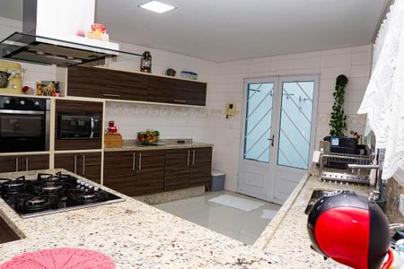 Casa à venda com 164m², 3 quartos e 3 vagas Casa à venda com 164m², 3 quartos e 3 vagasCOZINHA