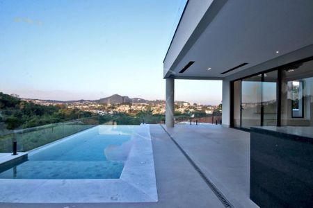 Casa de Condomínio à venda com 4 quartos, 379m² em Alphaville, Santana de Parnaíba