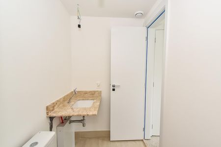 Apartamento à venda com 89m², 2 quartos e 1 vaga Apartamento à venda com 89m², 2 quartos e 1 vagaBanheiro da suíte 1