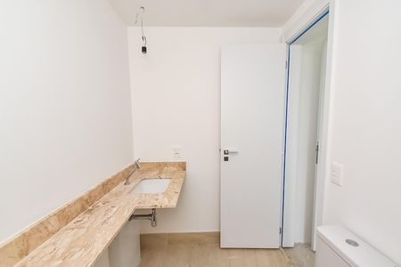 Apartamento à venda com 89m², 2 quartos e 1 vaga Apartamento à venda com 89m², 2 quartos e 1 vagaBanheiro da suíte 2