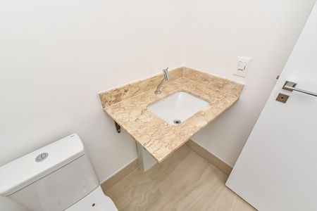 Apartamento à venda com 89m², 2 quartos e 1 vaga Apartamento à venda com 89m², 2 quartos e 1 vagaBanheiro da suíte 1