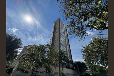 Apartamento à venda com 3 quartos, 213m² em Cambuí, Campinas
