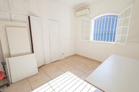 Casa para alugar com 360m², 4 quartos e 3 vagas Casa para alugar com 360m², 4 quartos e 3 vagasSuíte
