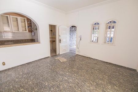 Casa para alugar com 360m², 4 quartos e 3 vagas Casa para alugar com 360m², 4 quartos e 3 vagasCopa