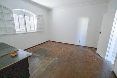 Casa para alugar com 360m², 4 quartos e 3 vagas Casa para alugar com 360m², 4 quartos e 3 vagasSuíte 3