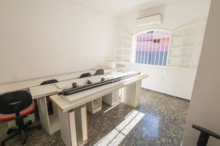 Casa para alugar com 360m², 4 quartos e 3 vagas Casa para alugar com 360m², 4 quartos e 3 vagasQuarto 1