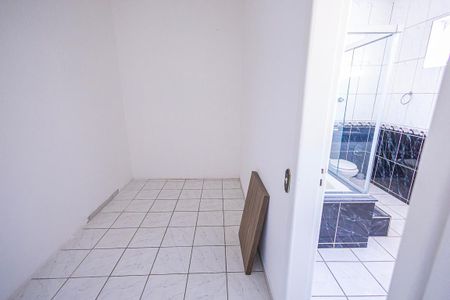 Closet da Suíte 3 de casa para alugar com 4 quartos, 360m² em Itapoã, Belo Horizonte