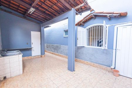 Casa para alugar com 360m², 4 quartos e 3 vagas Casa para alugar com 360m², 4 quartos e 3 vagasÁrea de serviço