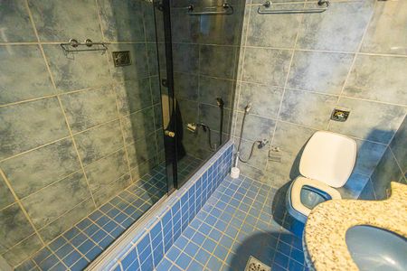Casa para alugar com 360m², 4 quartos e 3 vagas Casa para alugar com 360m², 4 quartos e 3 vagasBanheiro da Suíte 2