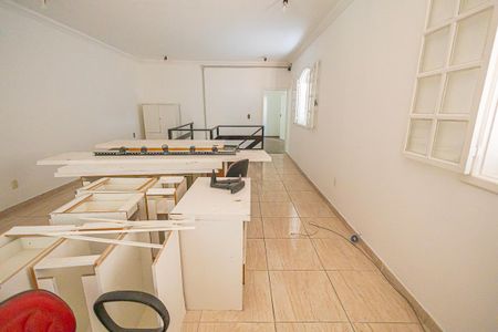 Casa para alugar com 360m², 4 quartos e 3 vagas Casa para alugar com 360m², 4 quartos e 3 vagasCobertura