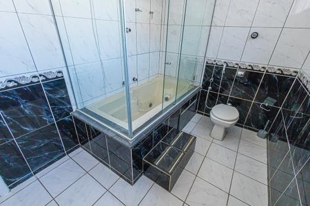 Casa para alugar com 360m², 4 quartos e 3 vagas Casa para alugar com 360m², 4 quartos e 3 vagasBanheiro da Suíte 3